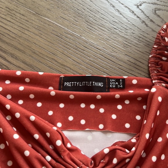Pretty little thing polka dot dress size 2 never worn excellent condition - Picture 2 of 2